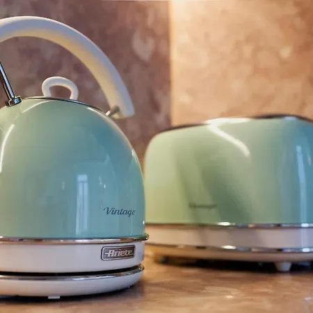 Maria Pia Luxury Apartment, Historic House Downtow *