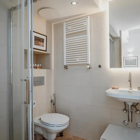 Maria Pia Luxury Apartment, Historic House Downtow Lejlighed