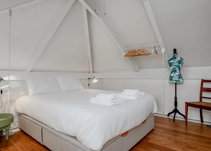 Lägenhet Maria Pia Luxury Apartment, Historic House Downtow *