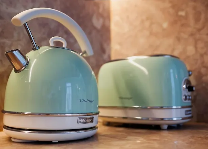 Maria Pia Luxury Apartment, Historic House Downtow *